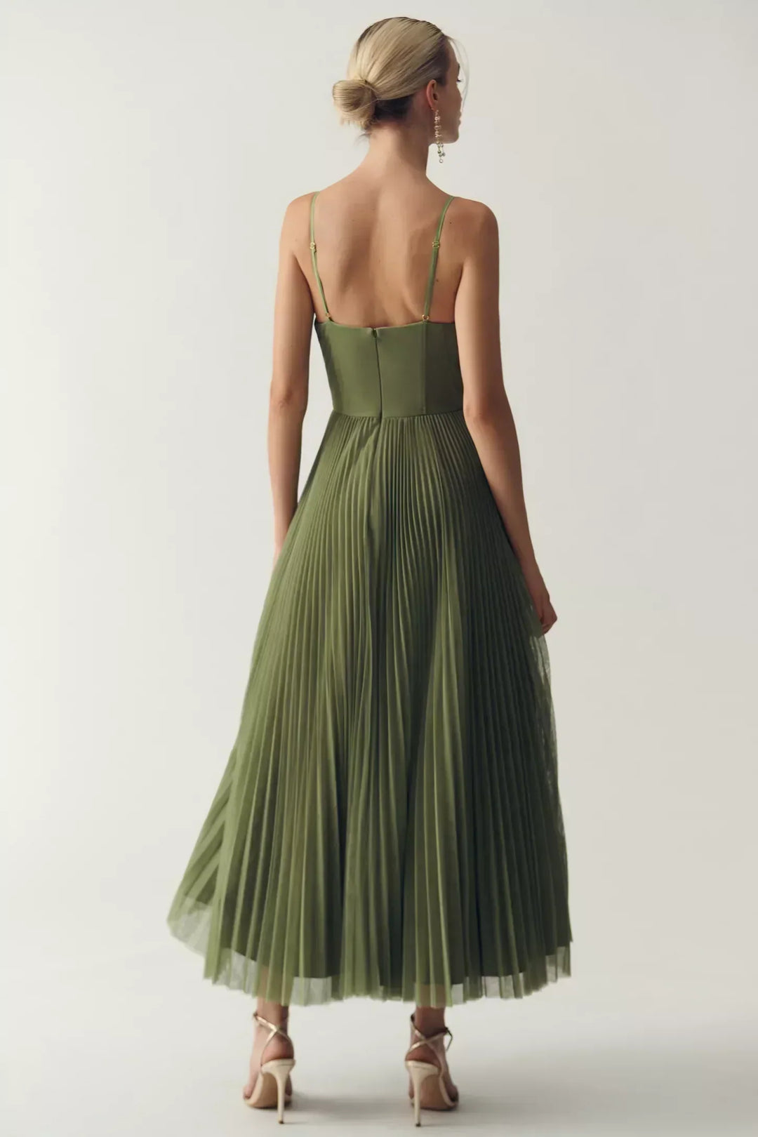 Olyvia – Modern Elegance — Open Back Dress