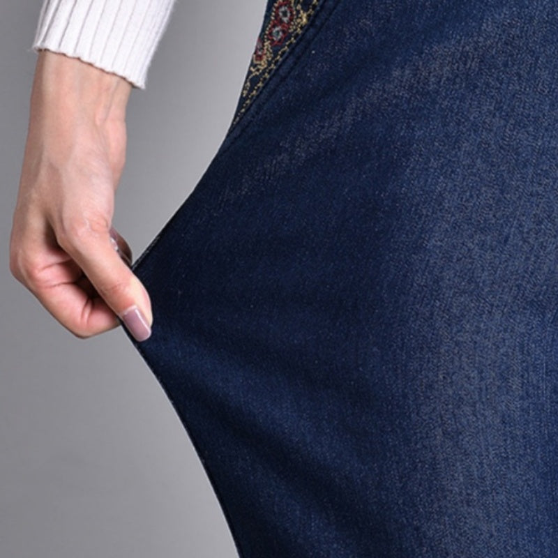 Savannah | Women's jeans with side pockets and elastic waistband
